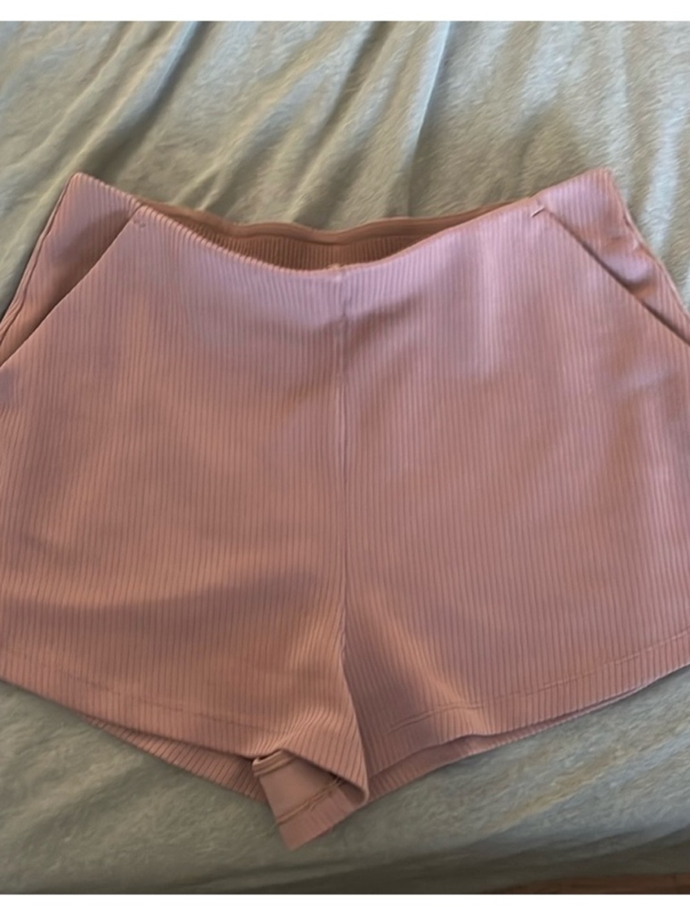 Lululemon Ribbed Soft Stream HR Shorts 2” - Twilight Rose (8) - Picture 6 of 8
